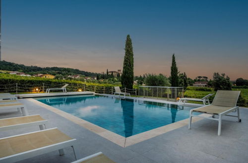 Photo 20 - Donato Farmhouse Apartment With Pool