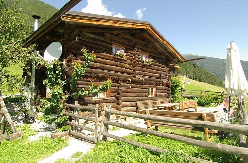 Foto 13 - Quaint Mountain Hut in Hippach With Garden and Barbeque
