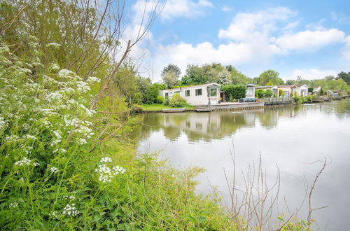 Photo 34 - Fantastic Villa in Ooltgensplaat With Jetty