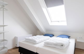 Photo 2 - Luxurious 24-person Apartment on Ameland