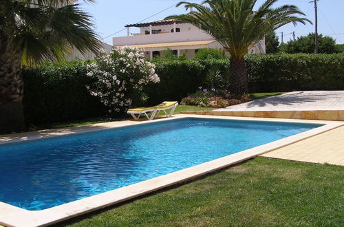 Foto 28 - Lively Holiday Home in Albufeira With Private Pool 500m From the Beach