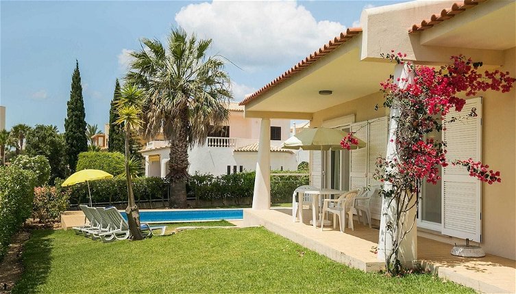 Foto 1 - Lively Holiday Home in Albufeira With Private Pool 500m From the Beach