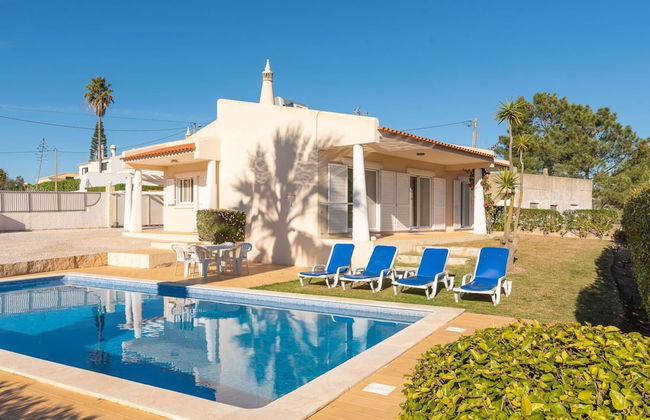 Lively Holiday Home in Albufeira With Private Pool 500m From the Beach - Foto 30
