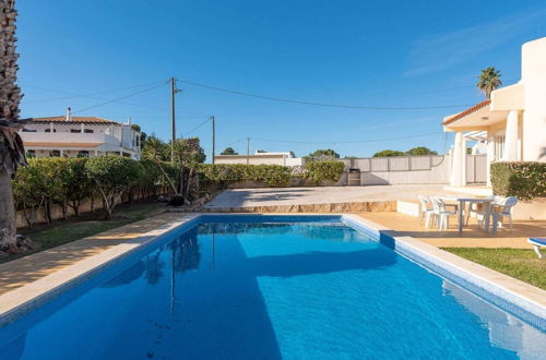 Foto 22 - Lively Holiday Home in Albufeira With Private Pool 500m From the Beach
