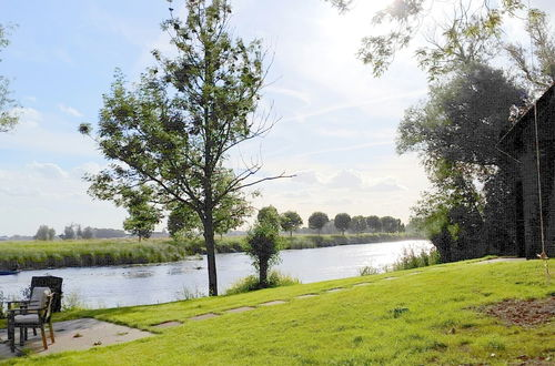 Photo 35 - Picturesque Holiday Home in Drimmelen With Garden