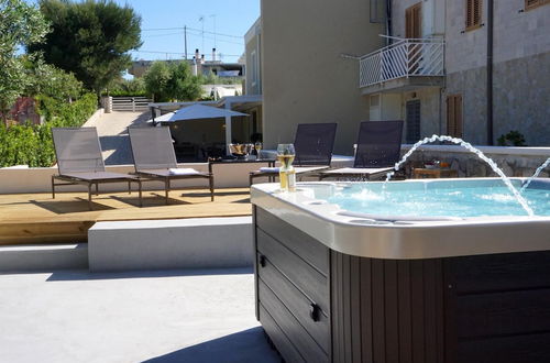 Photo 15 - Villa Nucci With Hydromassage Pool