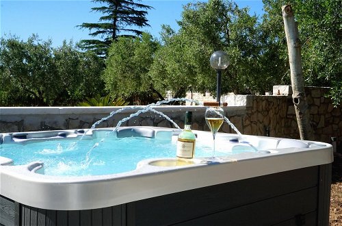 Photo 18 - Villa Nucci With Hydromassage Pool