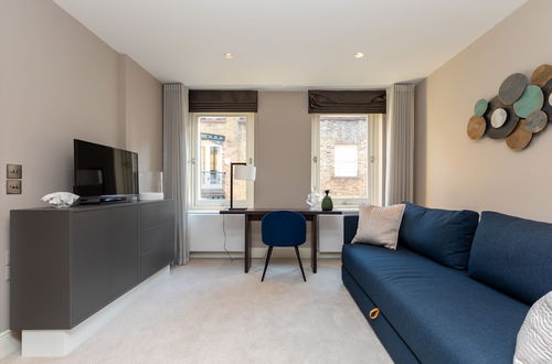 Photo 28 - Stunning 3 Bedroom Flat in Covent Garden