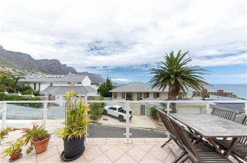 Photo 14 - Stylish and Bright 1 Bedroom Apartment - Camps Bay