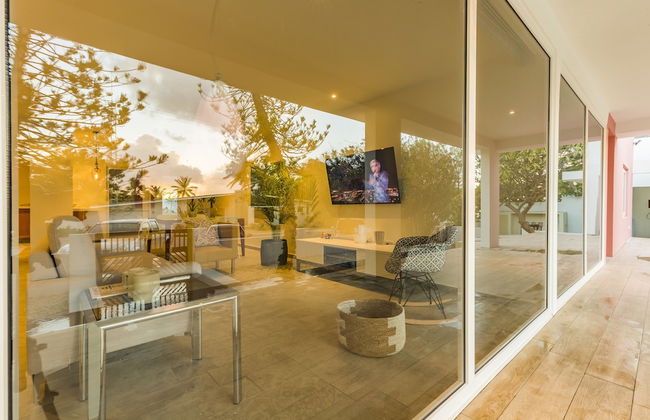 Boca Catalina Modern Villa - Photo 37