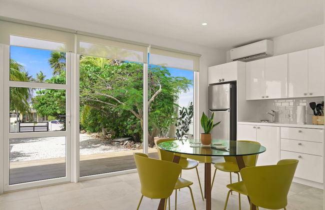 Boca Catalina Modern Villa - Photo 21
