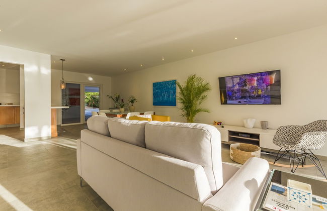 Boca Catalina Modern Villa - Photo 32