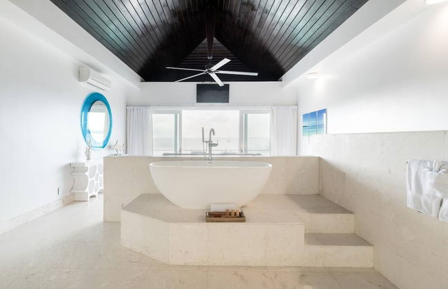 SulMare at Taylor Bay Luxury Villas - Photo 34