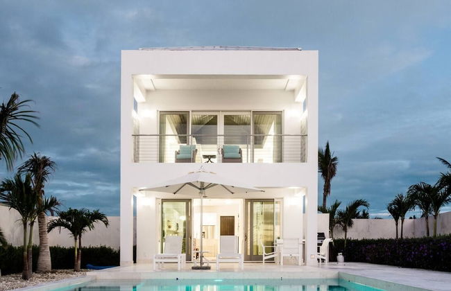 SulMare at Taylor Bay Luxury Villas - Photo 3