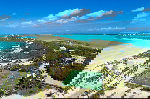 Photo 52 - SulMare at Taylor Bay Luxury Villas