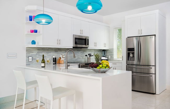 SulMare at Taylor Bay Luxury Villas - Photo 14