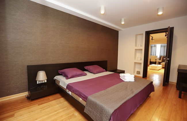 Hosthub 2 Bedroom near Dry Bridge SmartTV - Foto 1