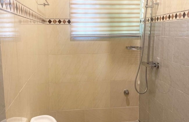 Beautiful 4-bed House in Koforidua - Photo 7