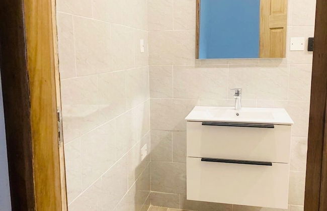 Beautiful 4-bed House in Koforidua - Photo 5