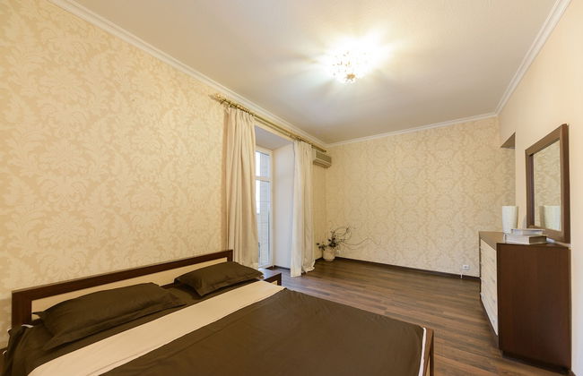 Apartments Kreshchatik 17-21 - Photo 3