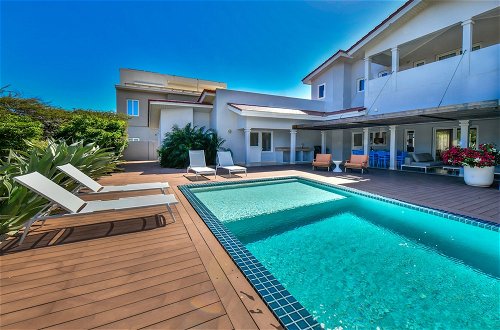 Photo 28 - Beach Front Luxury Villa! Boca Catalina Malmok