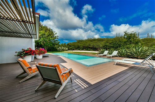 Photo 25 - Beach Front Luxury Villa! Boca Catalina Malmok