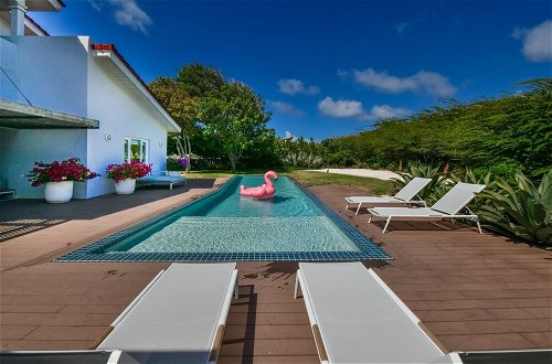 Foto 31 - Beach Front Luxury Villa! Boca Catalina Malmok