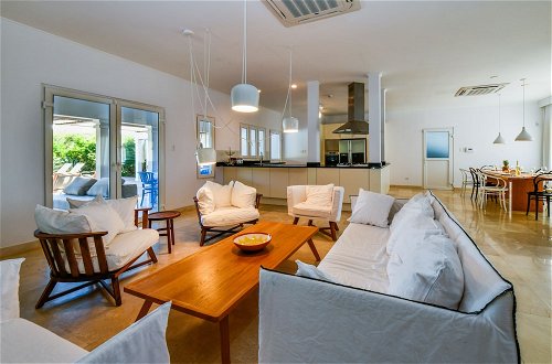 Foto 17 - Beach Front Luxury Villa! Boca Catalina Malmok