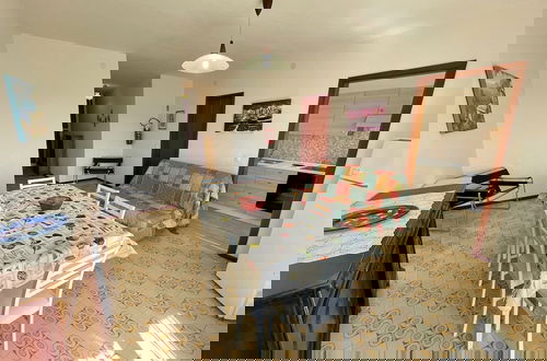 Foto 7 - Vibrant Apartment Close to the Beach - Beahost