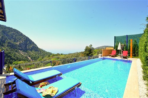 Foto 11 - Private Villa Oliver With View Ideal Spot for a Honeymoon or Romantic Trip