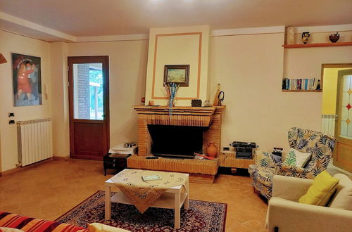 Photo 13 - Summer Sale! Lovely 3-bed Apartment in Spoleto