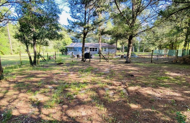 Uhost AI 4BR Retreat Hot Tub Firepit - Photo 22