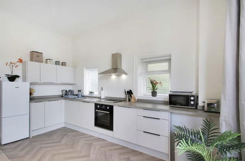 Photo 4 - Stylish Large 1-bed Apartment in Tunbridge Wells