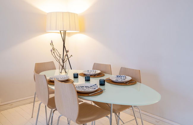 Fab 2br just 3 blocks from Market Square - Photo 4
