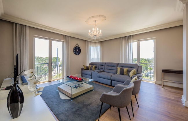 Green Point Apartment Walking Distance to Stadium 407 Royal - Photo 1