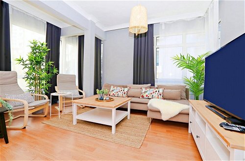 Foto 1 - Amazing Flat Near Bagdat Street With Enticing Interior Design in Kadikoy