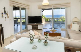 Foto 3 - Cozy Flat With Sea View and Shared Pool in Bodrum