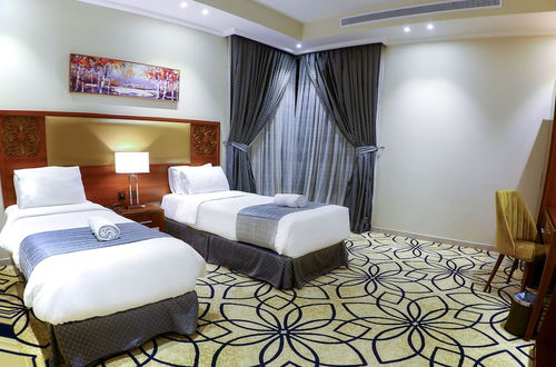 Photo 32 - Lotaz Hotel Suites - Al Salamah