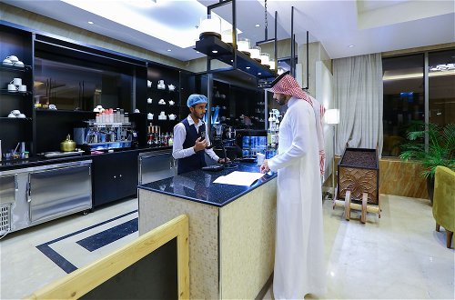 Foto 9 - Lotaz Hotel Suites - Al Salamah