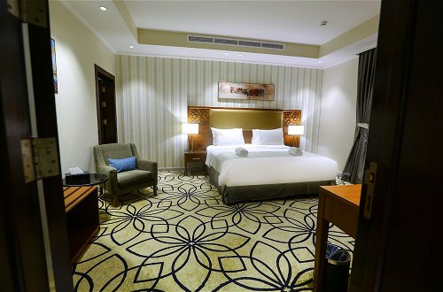Photo 16 - Lotaz Hotel Suites - Al Salamah