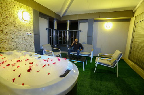 Foto 68 - Lotaz Hotel Suites - Al Salamah