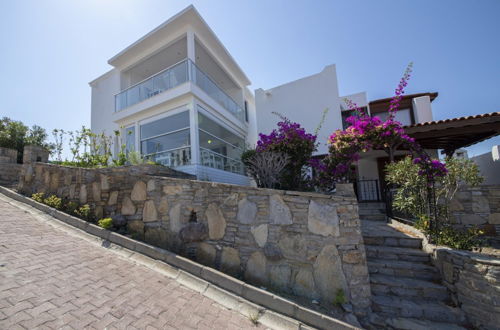 Photo 26 - Amazing Duplex House With Sea View in Bodrum