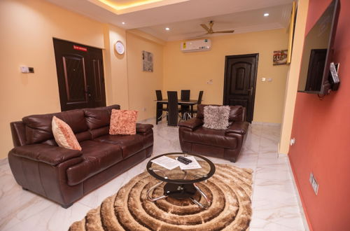 Photo 13 - Stunning 2-bedroom Furnished Apartment in Accra