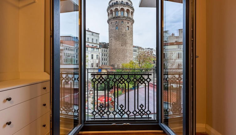 Foto 1 - Exceptional Flat With Galata Tower View in Beyoglu