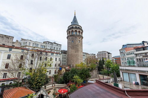 Foto 2 - Exceptional Flat With Galata Tower View in Beyoglu