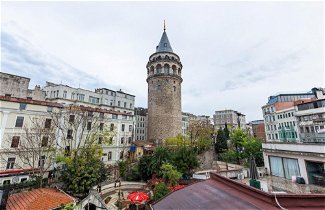 Foto 2 - Exceptional Flat With Galata Tower View in Beyoglu