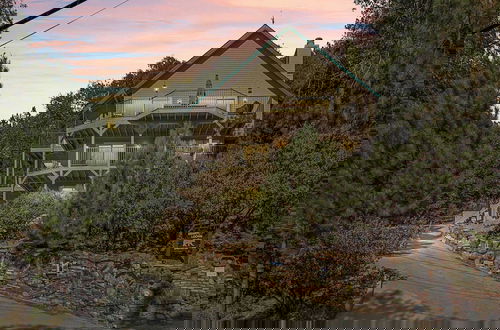 Foto 41 - Bearfoot Lodge Near Hiking & Skiing!