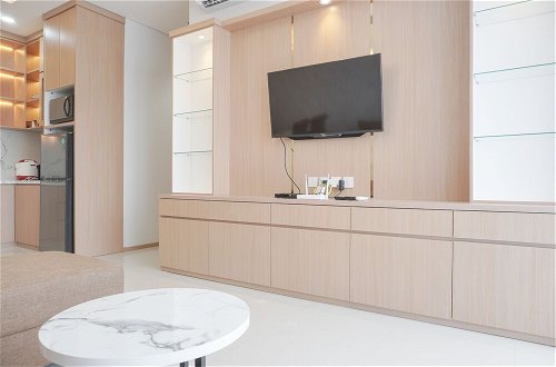 Photo 15 - Elegant And Comfort Living 2Br At Samara Suites Apartment