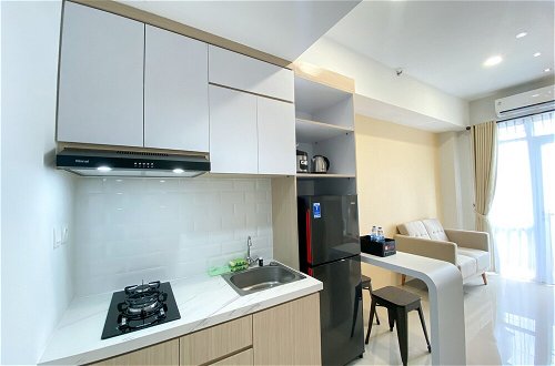 Photo 6 - Nice And Comfort 1Br At Vasanta Innopark Apartment