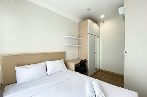 Photo 3 - Nice And Comfort 1Br At Vasanta Innopark Apartment